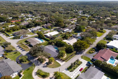 $1,795,000 | 7430 Southwest 142nd Terrace, Palmetto Bay, FL 33158