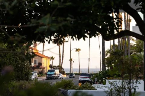 $4,498,000 | 207 21st Street, Huntington Beach, CA 92648