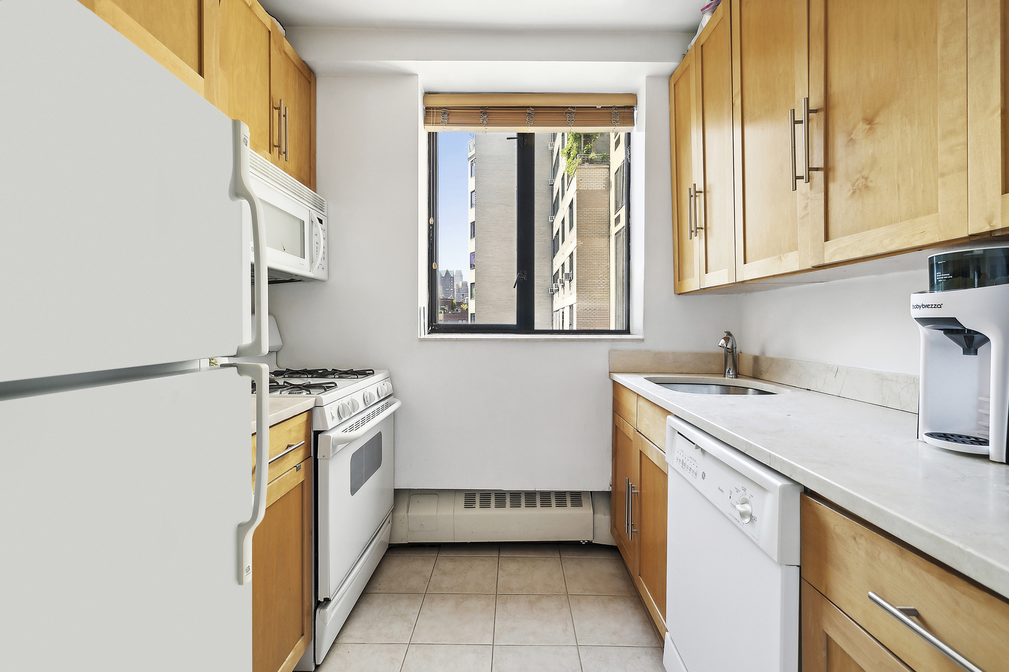 150 East 85th Street, Unit 9A Manhattan, NY 10028 - Photo 4 of 10