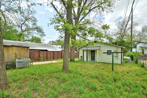 $670,000 | 1710 Holly Street, Austin, TX 78702
