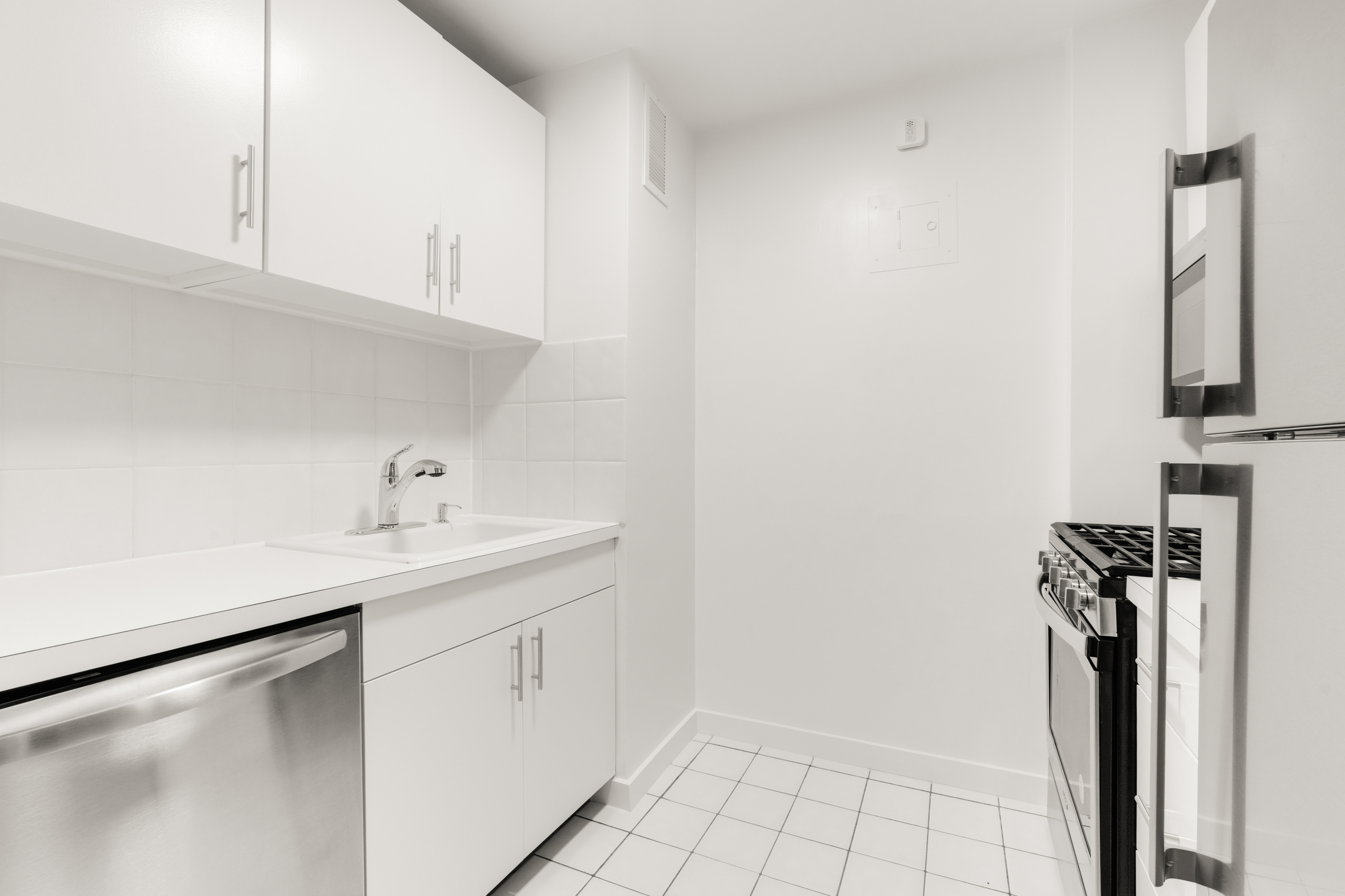 520 East 72nd Street, Unit 10H Manhattan, NY 10021 - Photo 2 of 7
