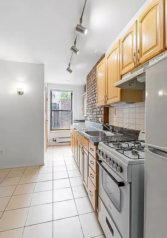 317 1st Avenue, Unit 4R Manhattan, NY 10003 - Photo 8 of 15