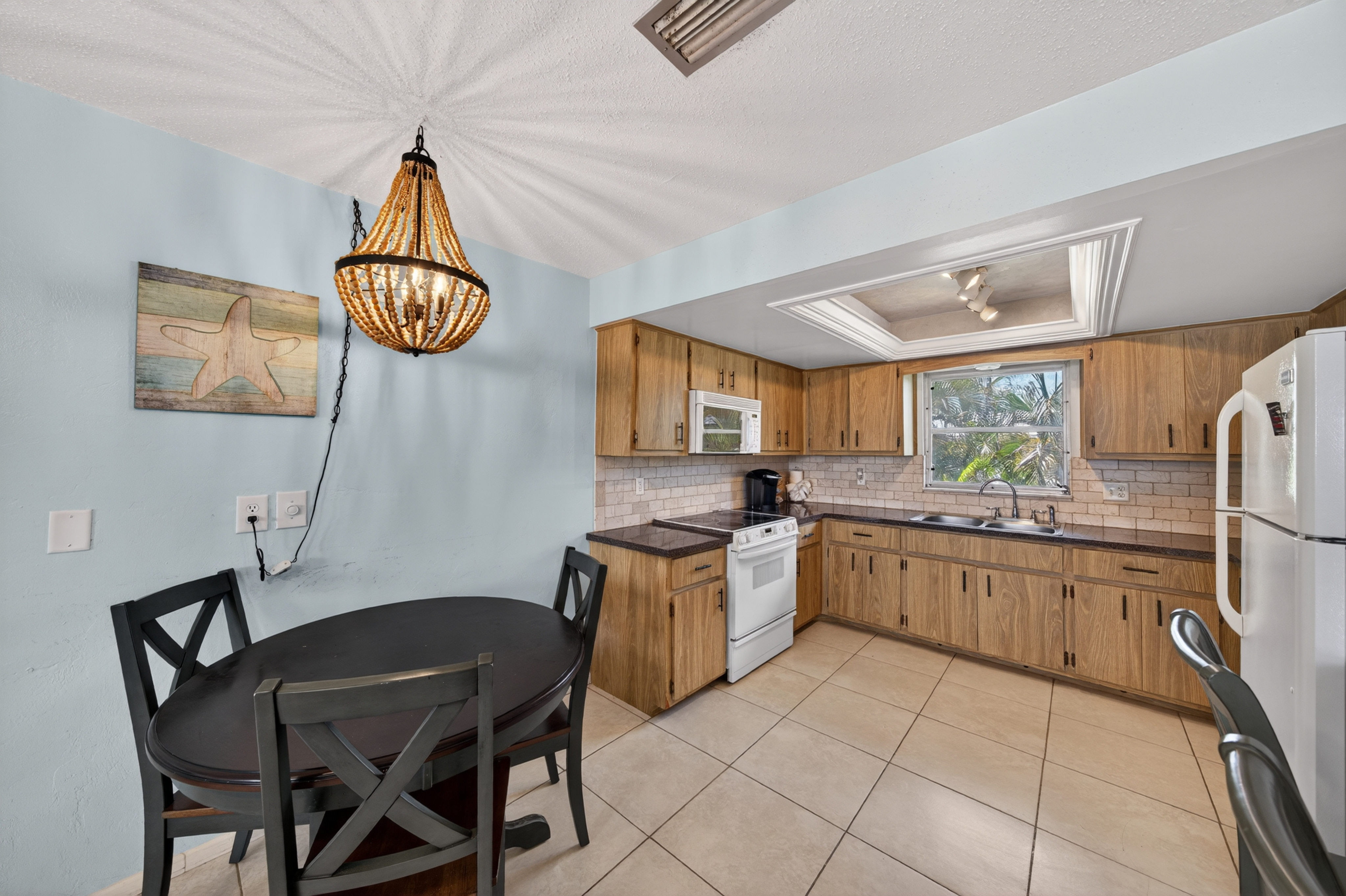 3188 Shell Mound Boulevard Fort Myers Beach, FL 33931 - Photo 8 of 31