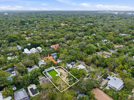 $6,495,000 | 3770-3792 Kumquat Avenue, Miami, FL 33133