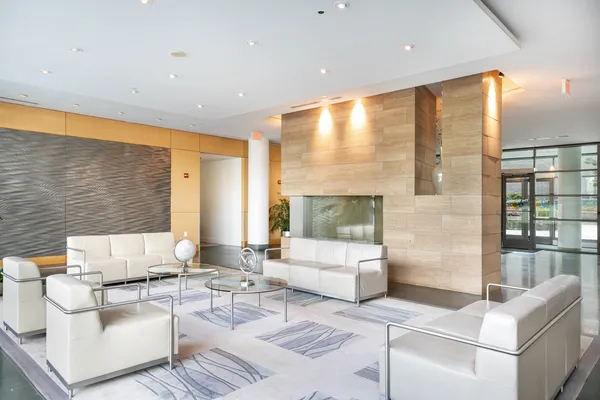 $3,500 | 2001 15th Street North, Unit 623, Arlington, VA 22201