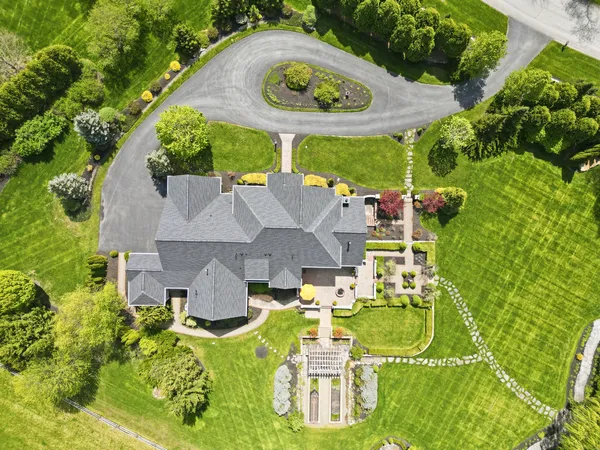 $2,250,000 | 103 Destinaire Drive, New Wilmington, PA 16142