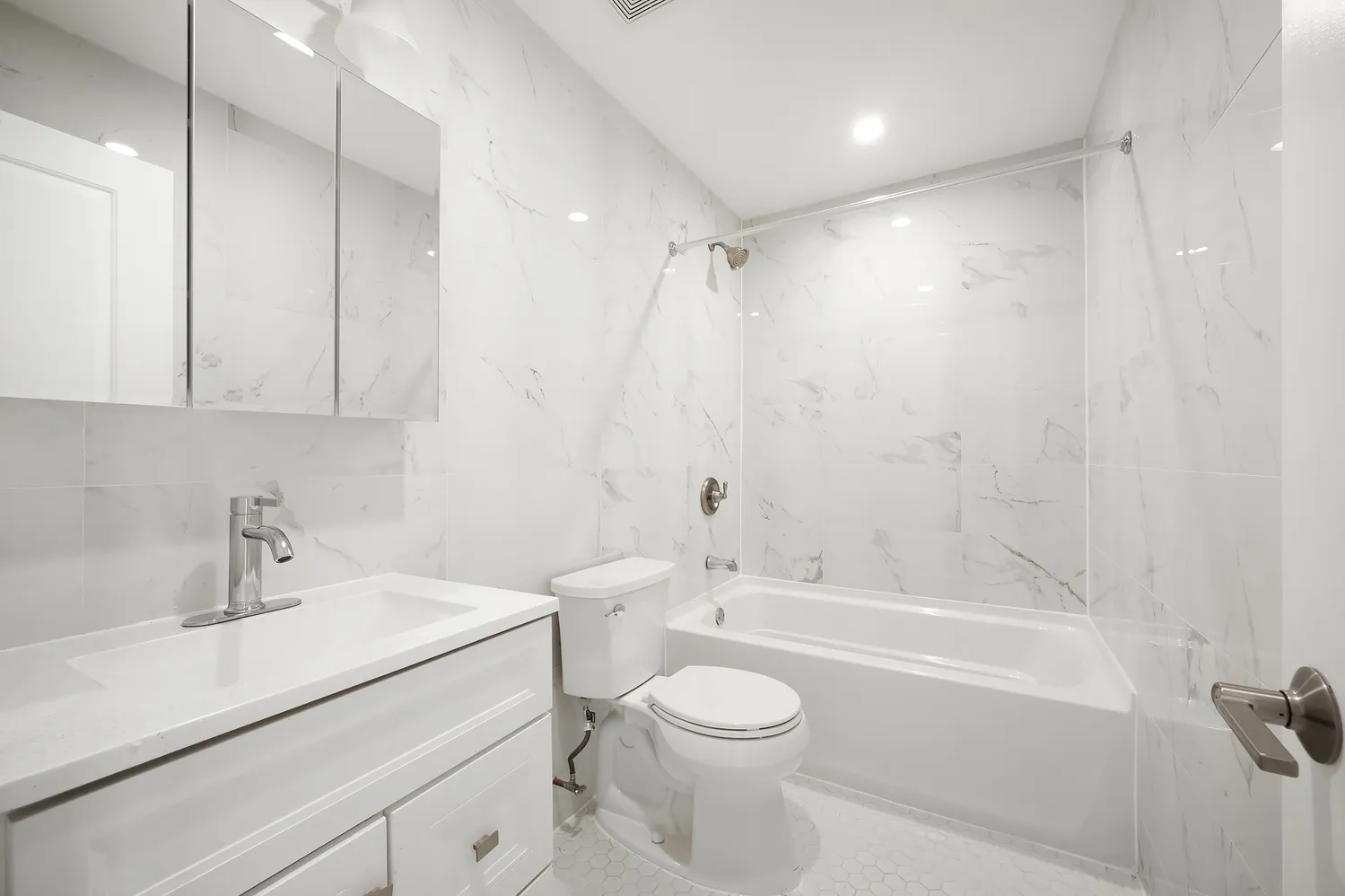 en view of an empty room