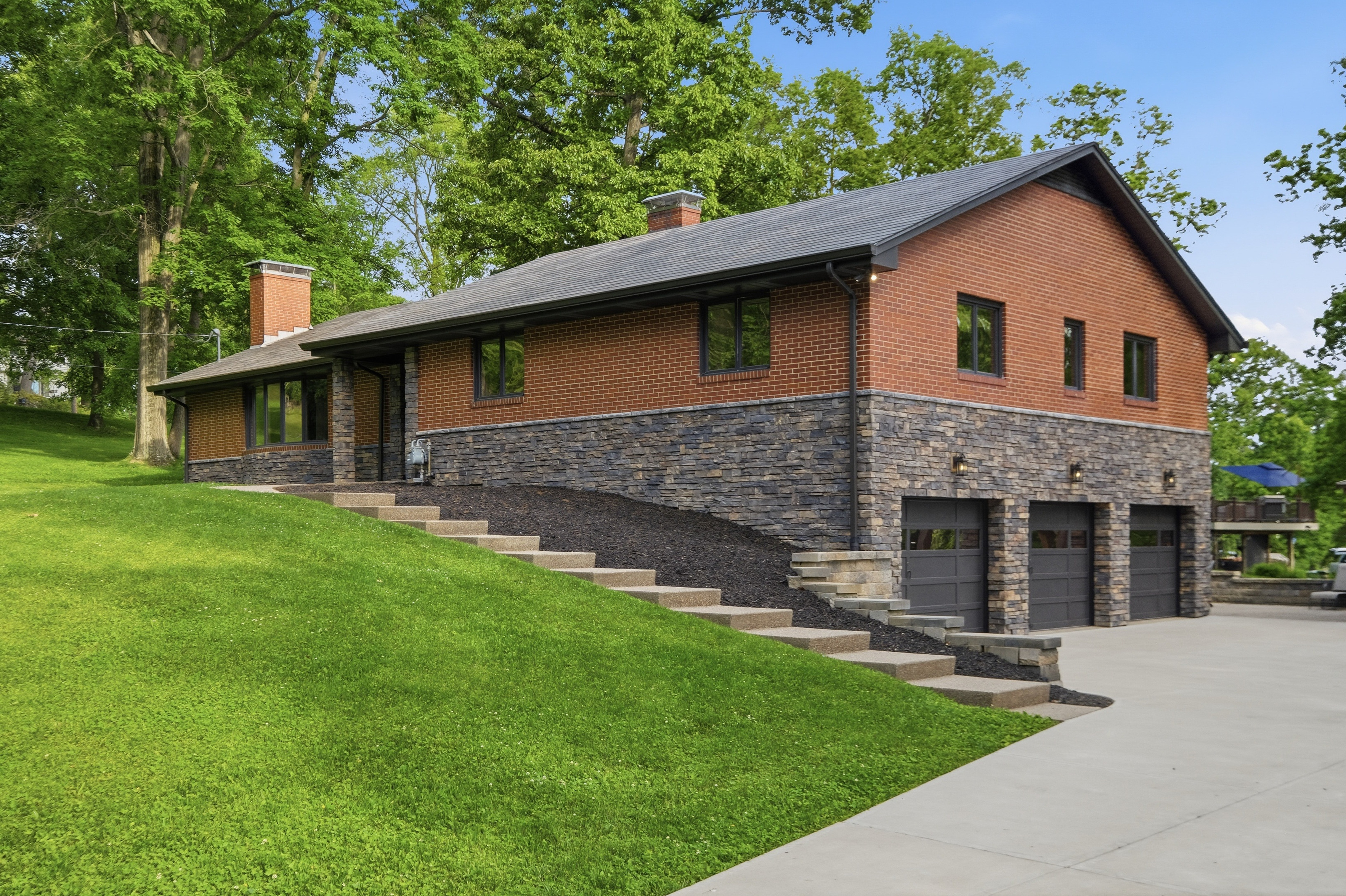 101 Oakwood Road Canonsburg, PA 15317 - Photo 4 of 32