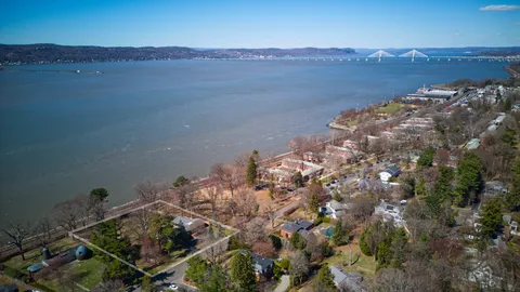 $5,000,000 | 30 Half Moon Lane, Unit Undisclosed, Irvington, NY 10533