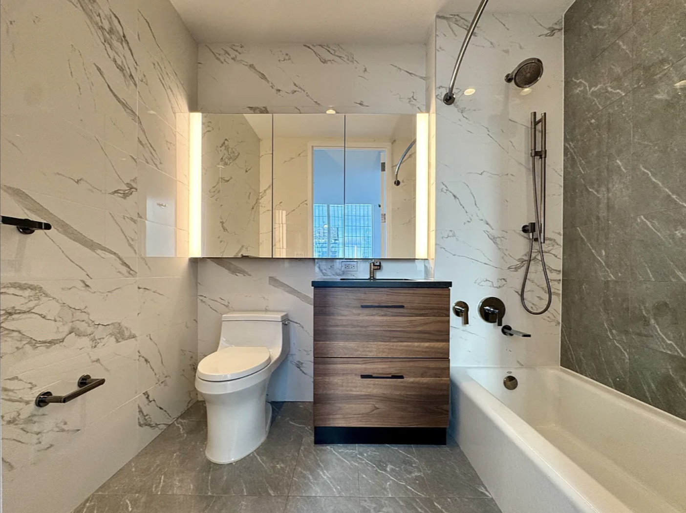 525 West 36th Street, Unit 36B Manhattan, NY 10018 - Photo 14 of 31