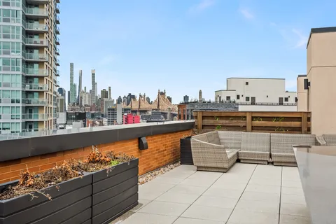 $1,488,000 | 25-19 43rd Avenue, Unit 508 | Long Island City