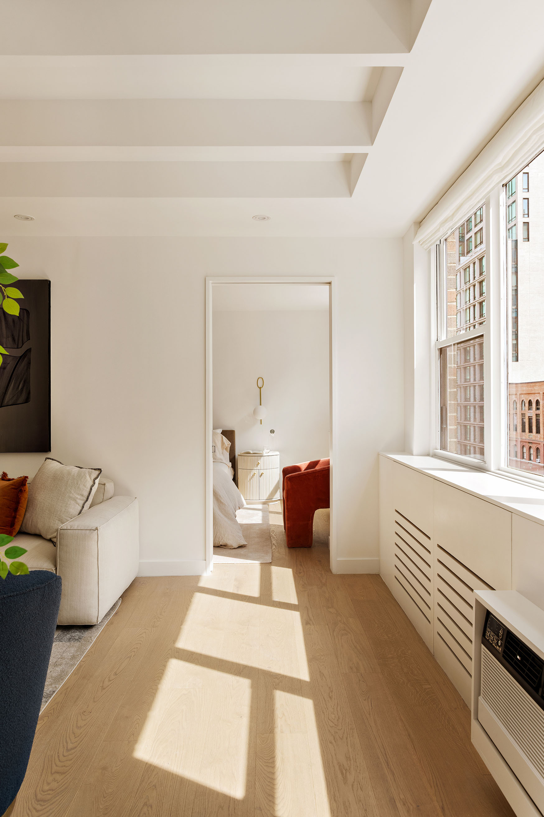 32 Gramercy Park South, Unit 8BD Manhattan, NY 10003 - Photo 10 of 20 a living room with furniture and a window