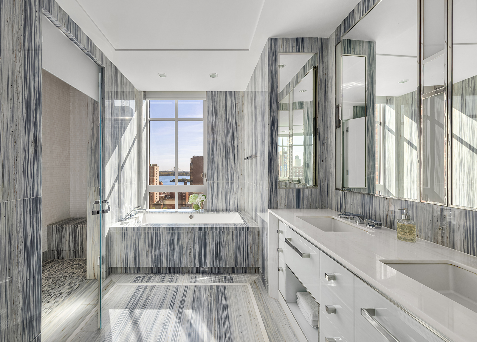 200 East 95th Street, Unit 12A Manhattan, NY 10128 - Photo 8 of 17