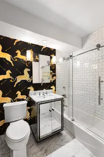 $1,795,000 | 63 East 9th Street, Unit 8X | Greenwich Village