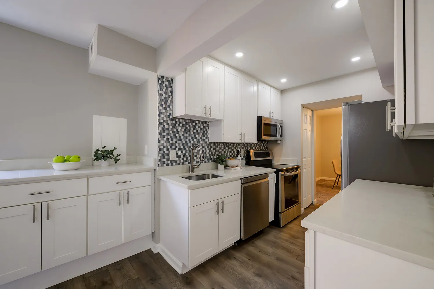 $240,000 | 7728 Hanover Parkway, Unit 203, Greenbelt, MD 20770