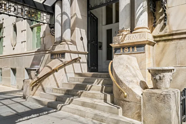 $500,000 | 1811 Chestnut Street, Unit 707, Philadelphia, PA 19103