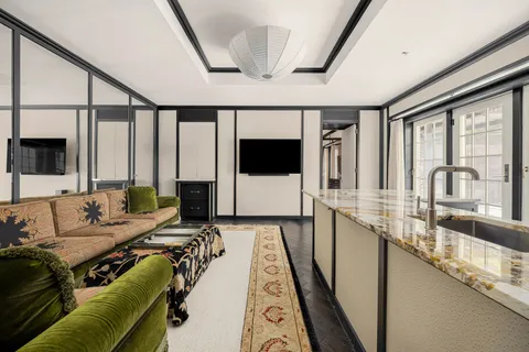 $2,000,000 | 2 Horatio Street, Unit 1L | West Village