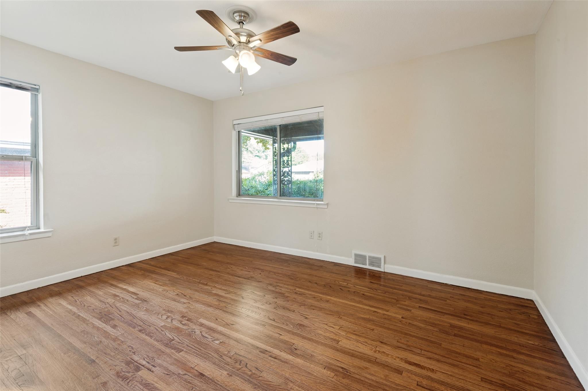 8030 Hunnicut Road Dallas, TX 75228 - Photo 22 of 30 Gallery Image 22