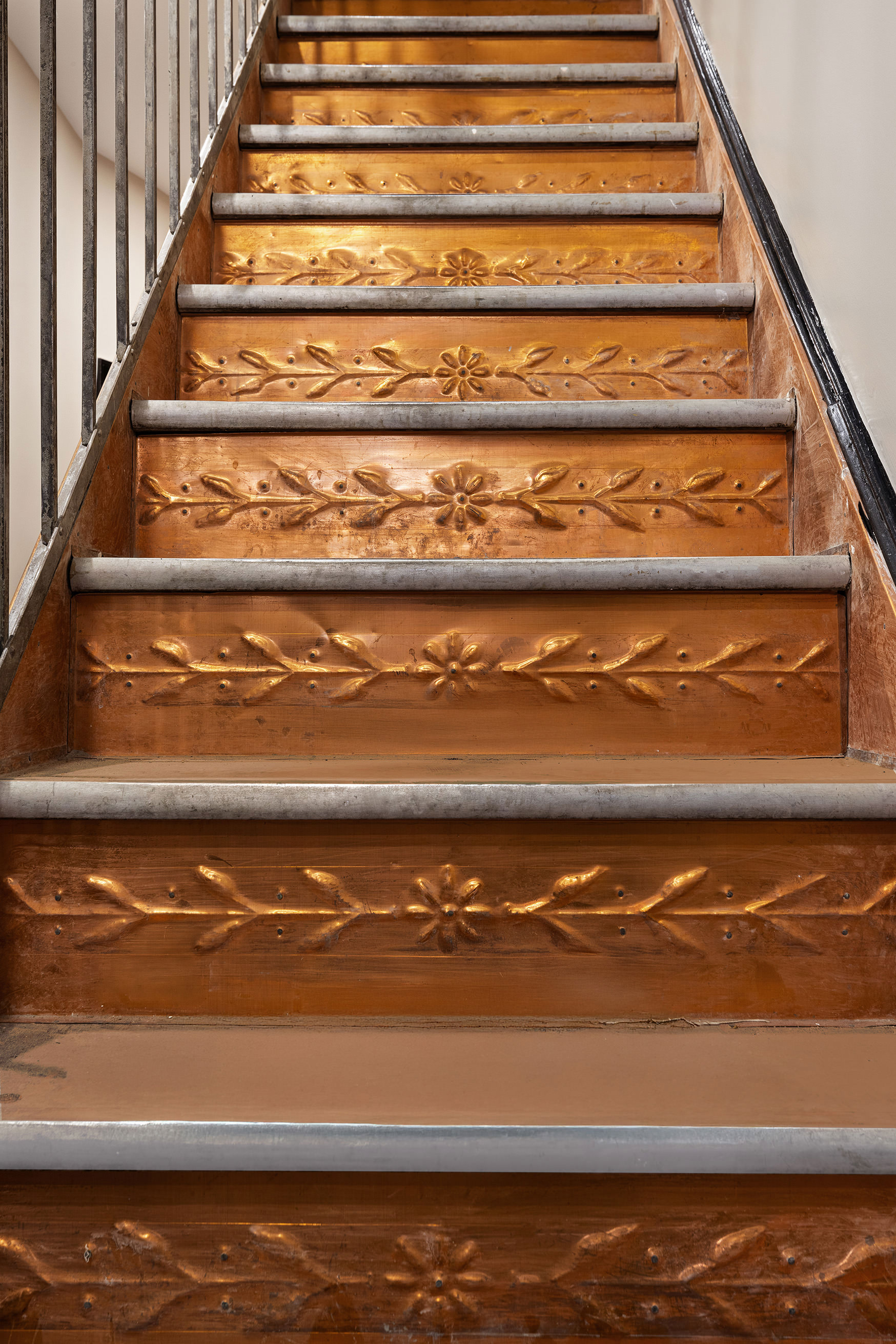 152 North 10th Street, Unit 1R Brooklyn, NY 11249 - Photo 14 of 18 a view of water heater with wooden floor