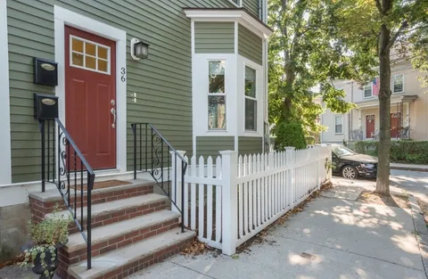 $1,150,000 | 36 Oak Street, Unit 1, Somerville, MA 02143