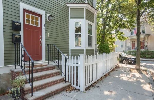 $1,150,000 | 36 Oak Street, Unit 1, Somerville, MA 02143