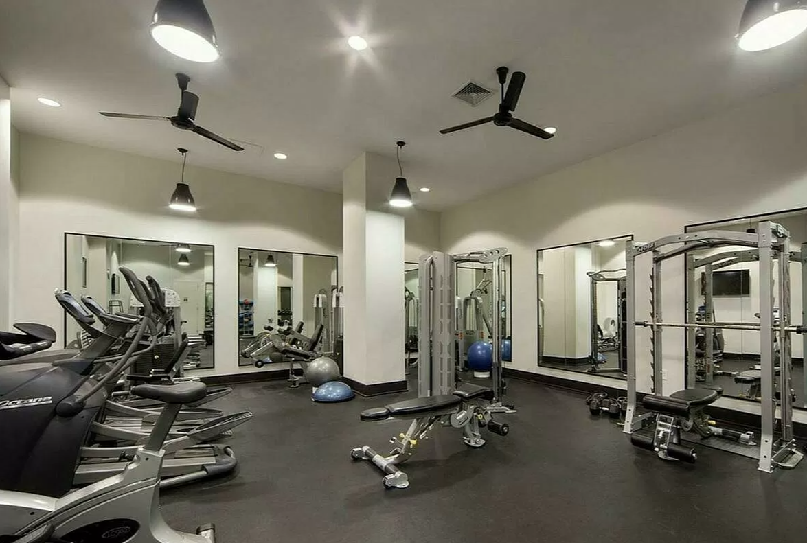 540 West 28th Street, Unit 4F Manhattan, NY 10001 - Photo 10 of 16 a view of a room with gym equipment