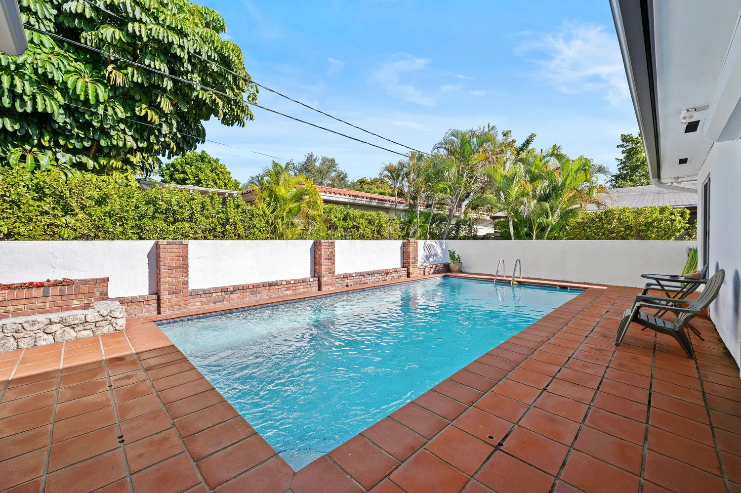 $2,595,000 | 218 Shore Drive South, Miami, FL 33133