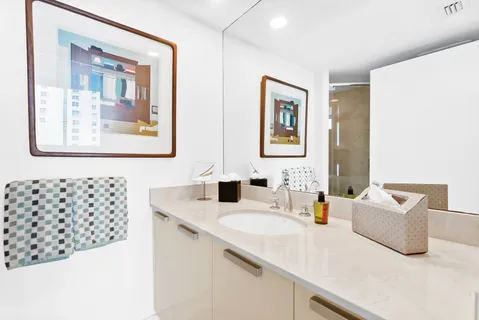 $1,250,000 | 715 Bayshore Drive, Unit 606, Fort Lauderdale, FL 33304