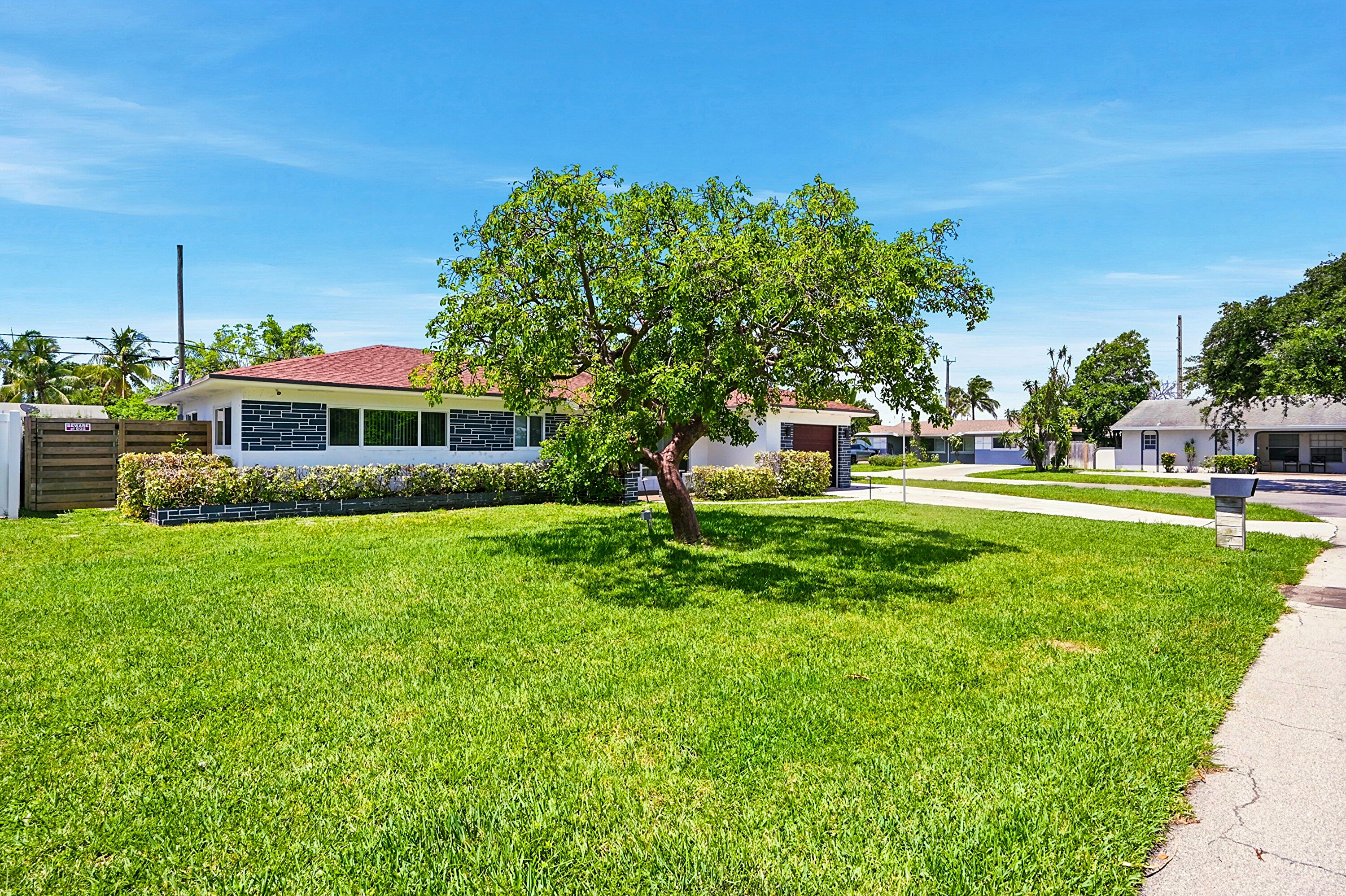 200 Northeast 28th Terrace Boca Raton, FL 33431 - Photo 4 of 59