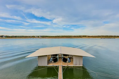 $1,495,000 | 21008 Lakeshore Drive West, Spicewood, TX 78669