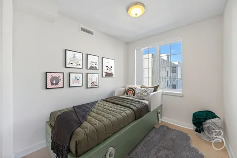 $795,000 | 25-74 34th Street, Unit 4C | Astoria