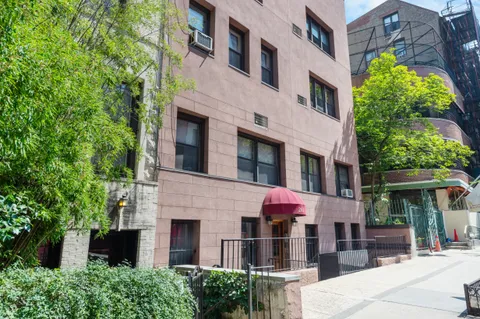 $799,000 | 261 West 71st Street, Unit 8 | Upper West Side