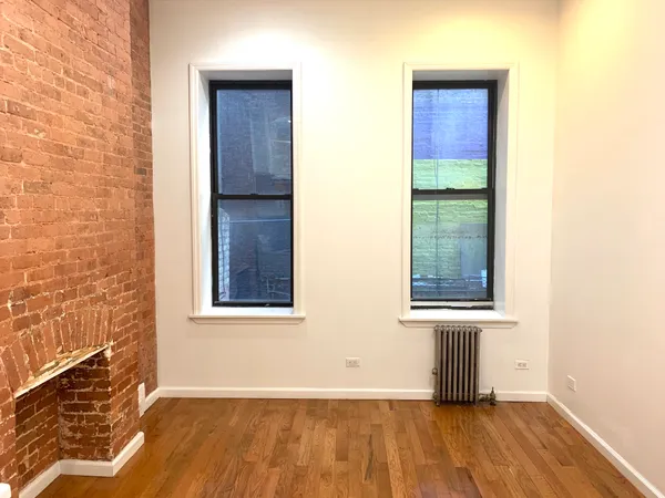 $2,800 | 744 9th Avenue, Unit 1RN | Hell's Kitchen