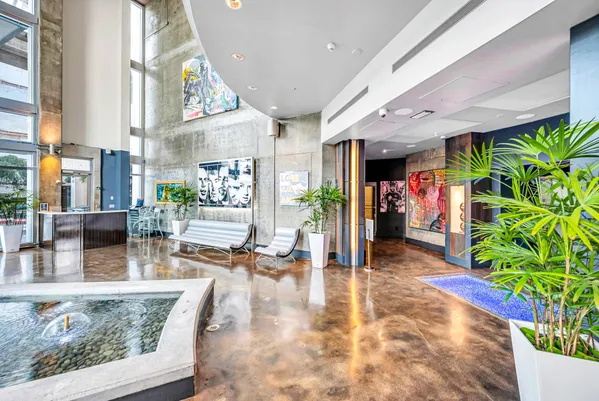 $419,999 | 690 Southwest 1st Court, Unit 1709, Miami, FL 33130