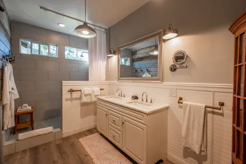 $1,175,000 | 8931 Oak Grove Avenue, Sebastopol, CA 95472