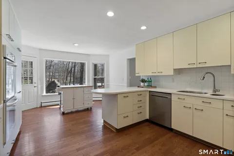 $1,394,000 | 202 Fox Ridge Road, Stamford, CT 06903