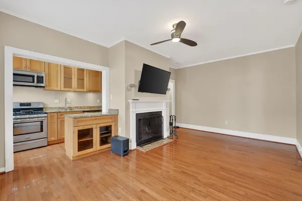$2,100 | 3616 Connecticut Avenue Northwest, Unit 407, Washington, DC 20008