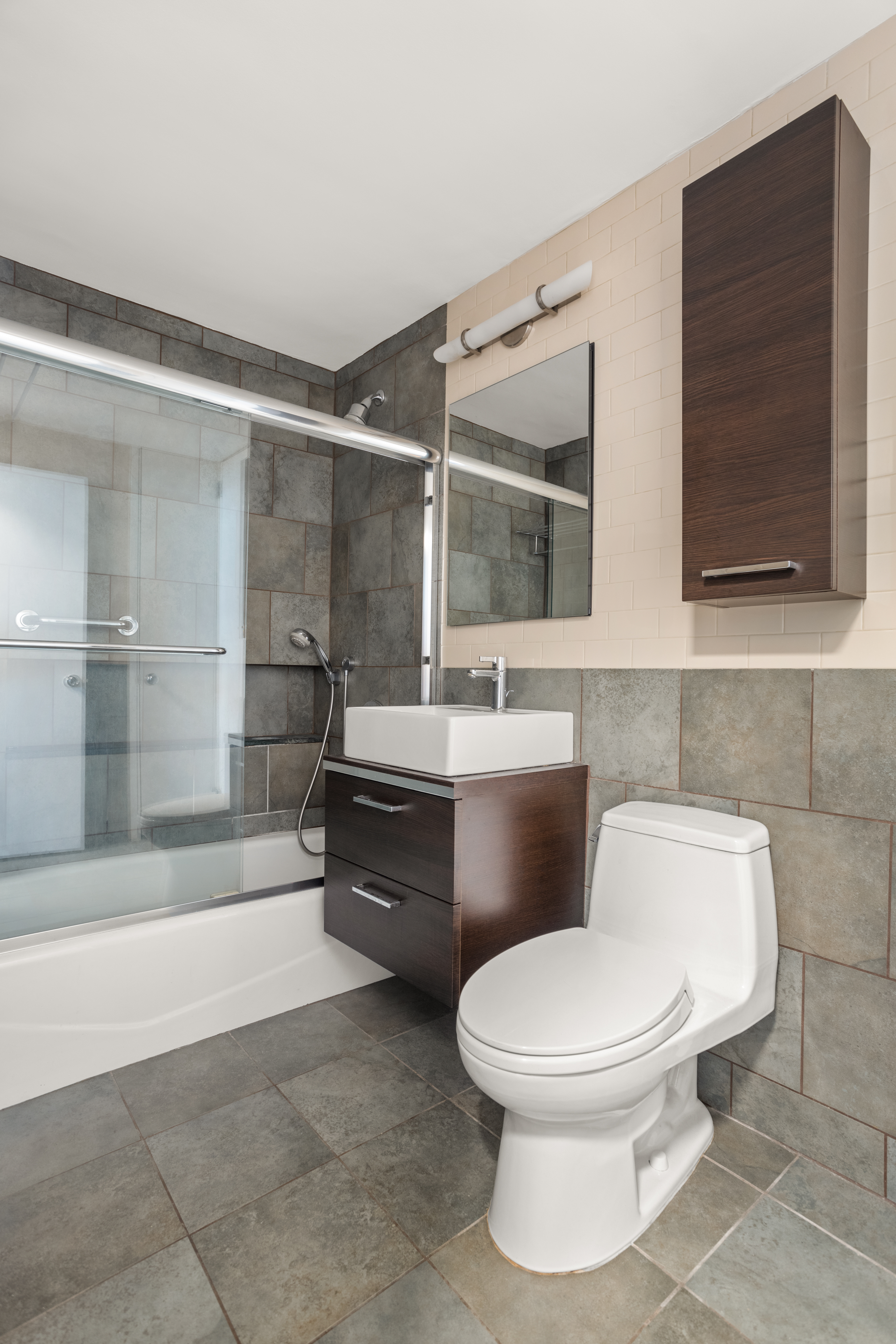 408 West 57th Street, Unit 5L Manhattan, NY 10019 - Photo 7 of 8