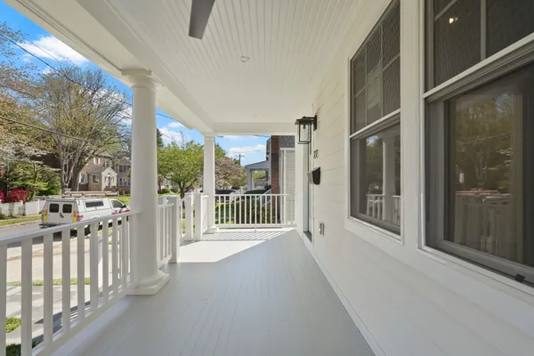 $2,195,000 | 22 West Spring Street, Alexandria, VA 22301