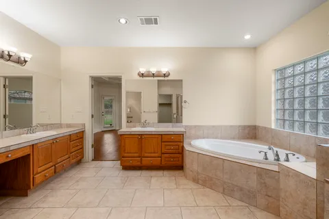 $899,900 | 301 Goldridge Drive, Georgetown, TX 78633