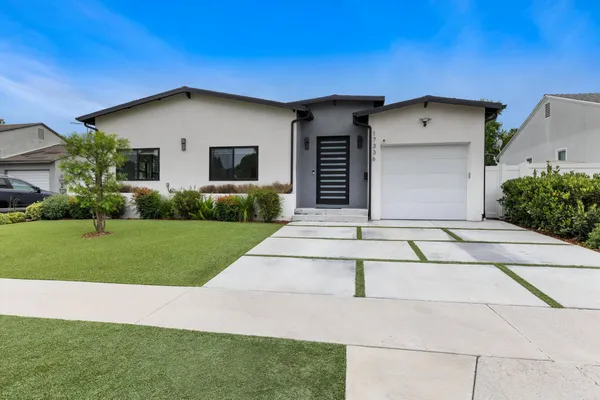 $1,595,950 | 17336 Collins Street, Encino, CA 91316