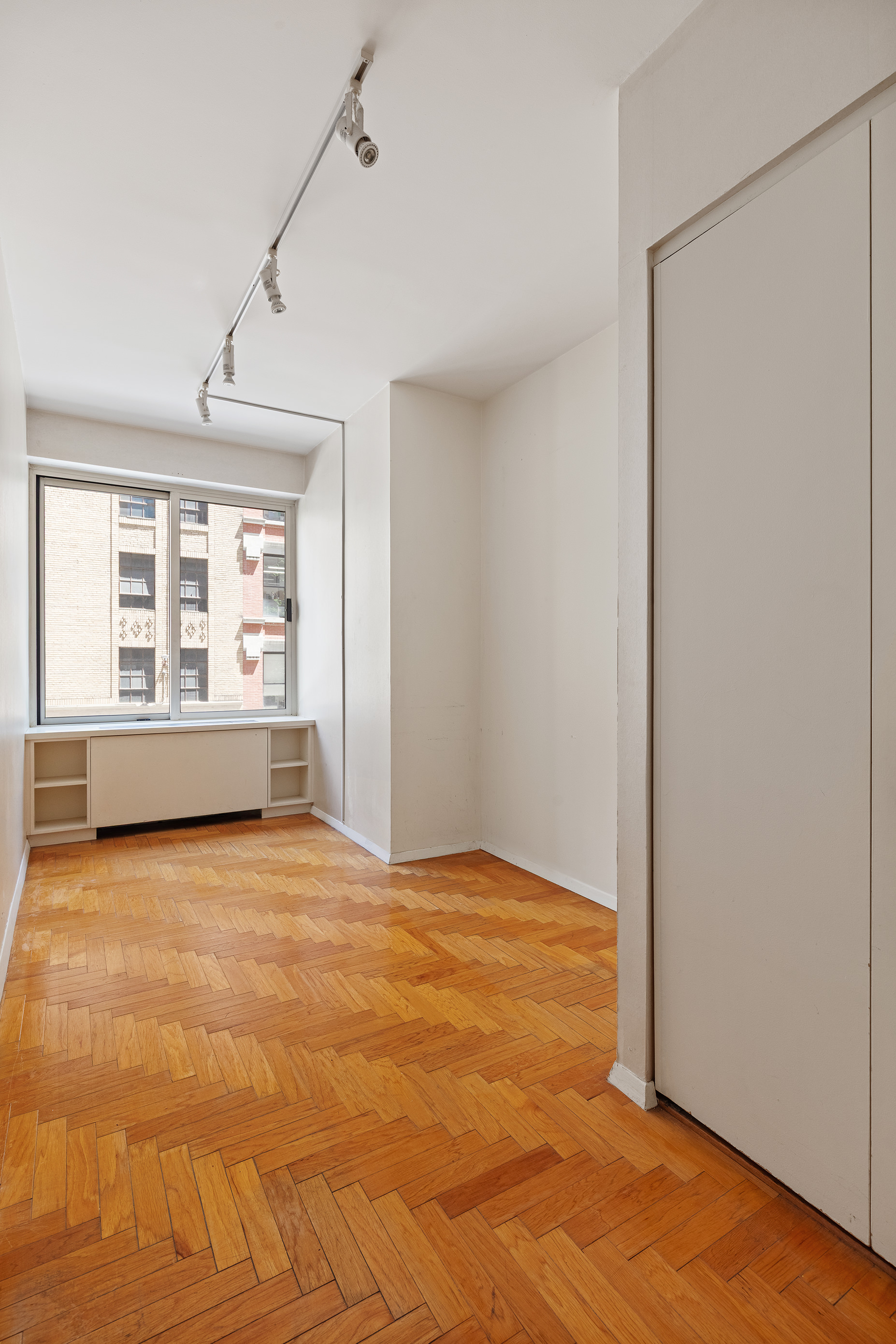 170 East 87th Street, Unit W3E Manhattan, NY 10128 - Photo 6 of 18 Gallery Image 6