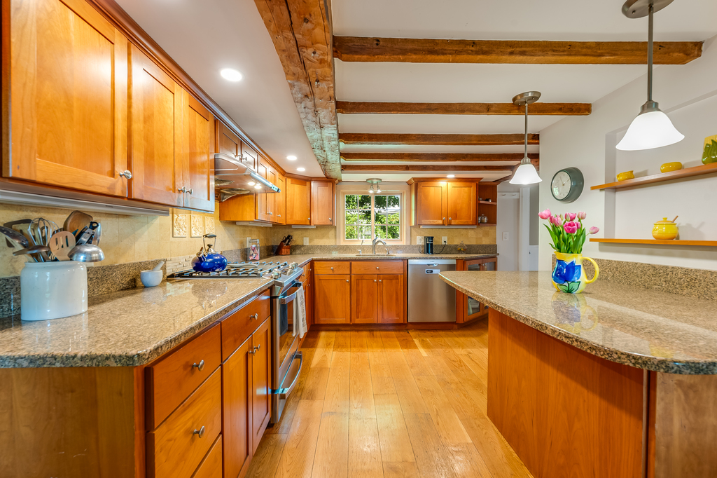 38 Berkeley Street Reading, MA 01867 - Photo 21 of 50