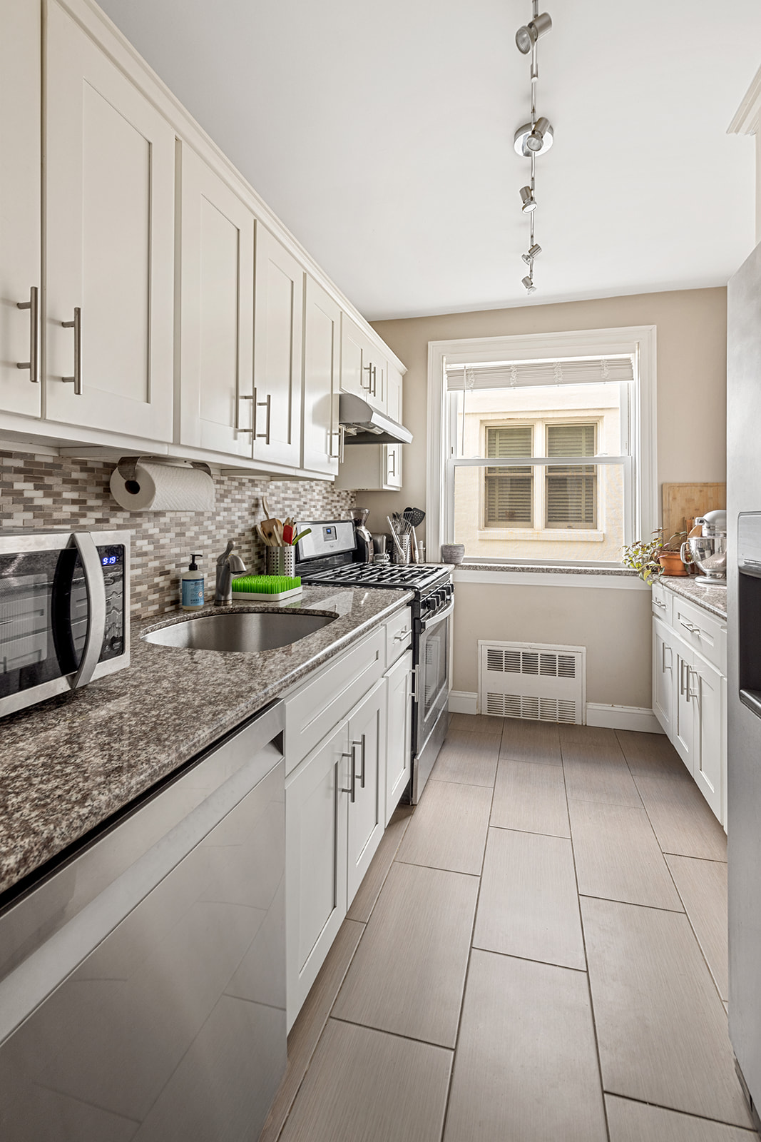 190 Terrace Place Brooklyn, NY 11218 - Photo 5 of 11