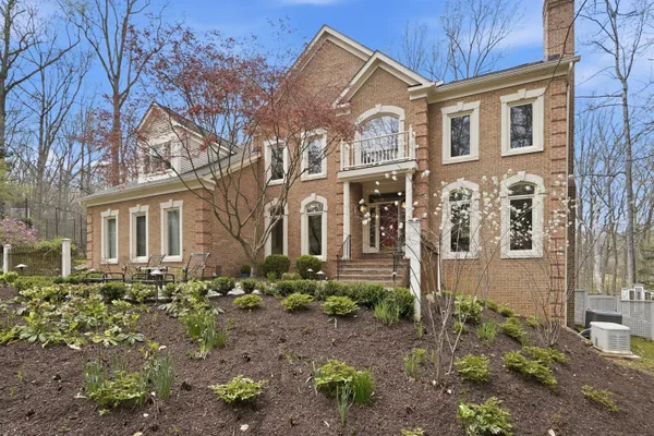 $2,200,000 | 182 River Park Drive, Great Falls, VA 22066