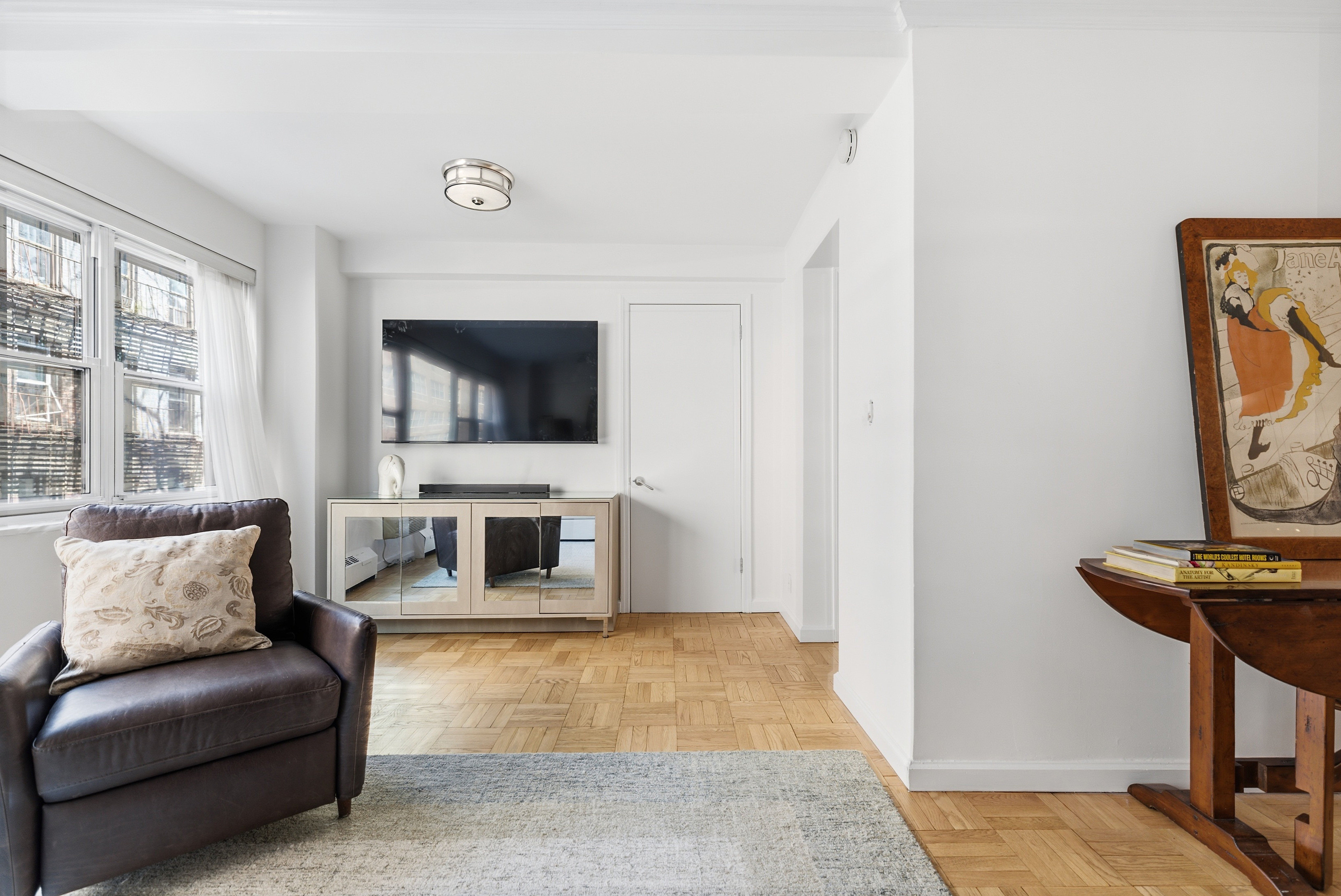 315 East 69th Street, Unit 4B Manhattan, NY 10021 - Photo 3 of 20