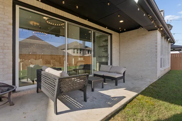 $1,100,000 | 3613 Damsel Mackenzie Street, Lewisville, TX 75056