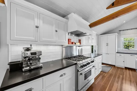 $3,050,000 | 4011 East 3rd Avenue, Napa, CA 94558