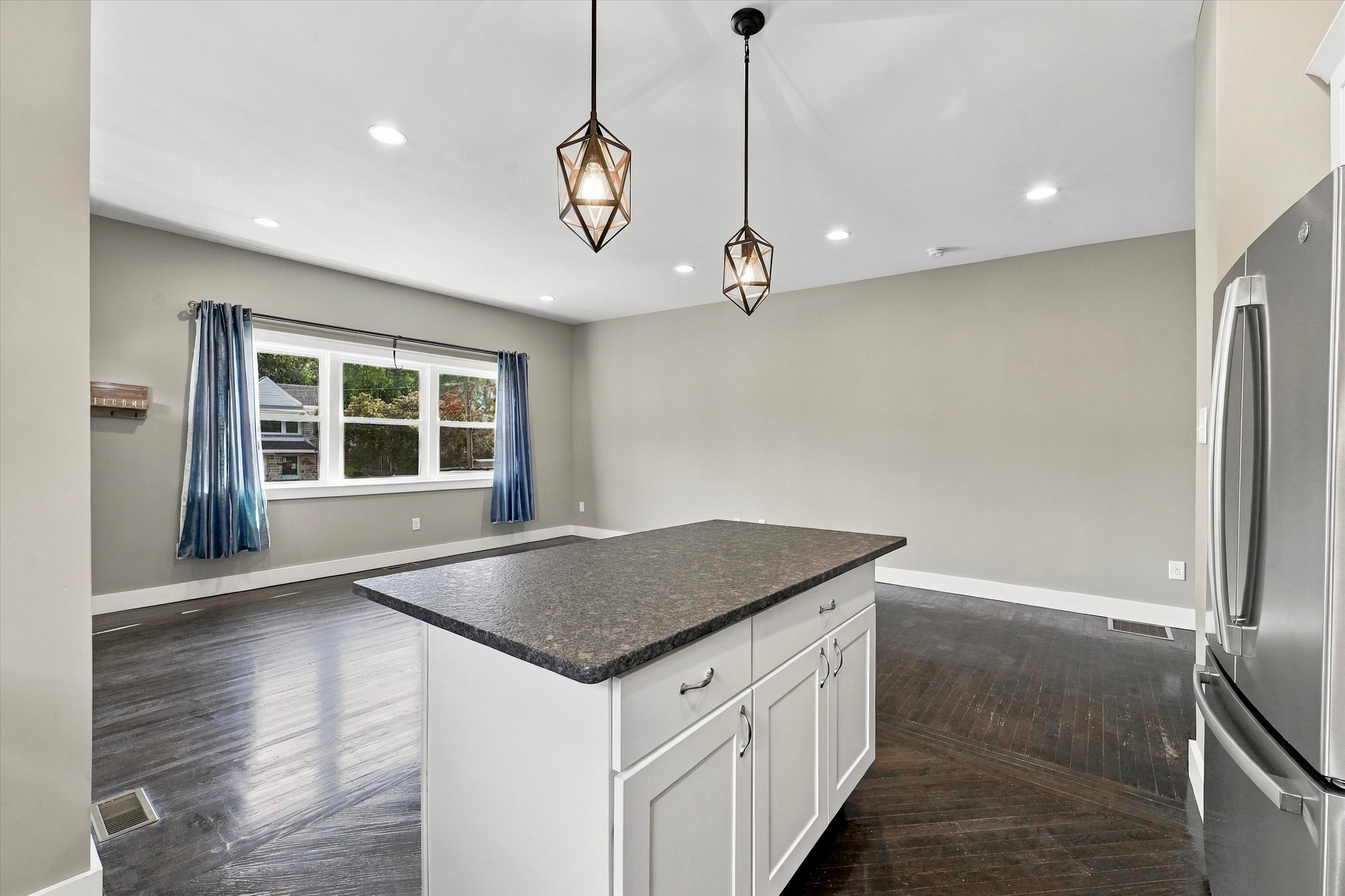 7242 Hill Road Philadelphia, PA 19128 - Photo 9 of 37 Gallery Image 9