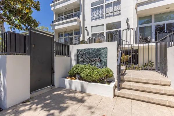 $1,149,000 | 511 San Vicente Boulevard, Unit 106, Santa Monica, CA 90402